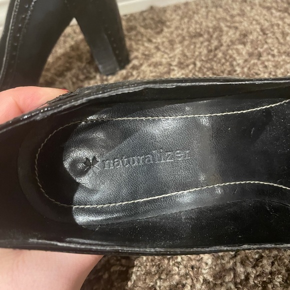 Naturalizer Pumps - Picture 3 of 4